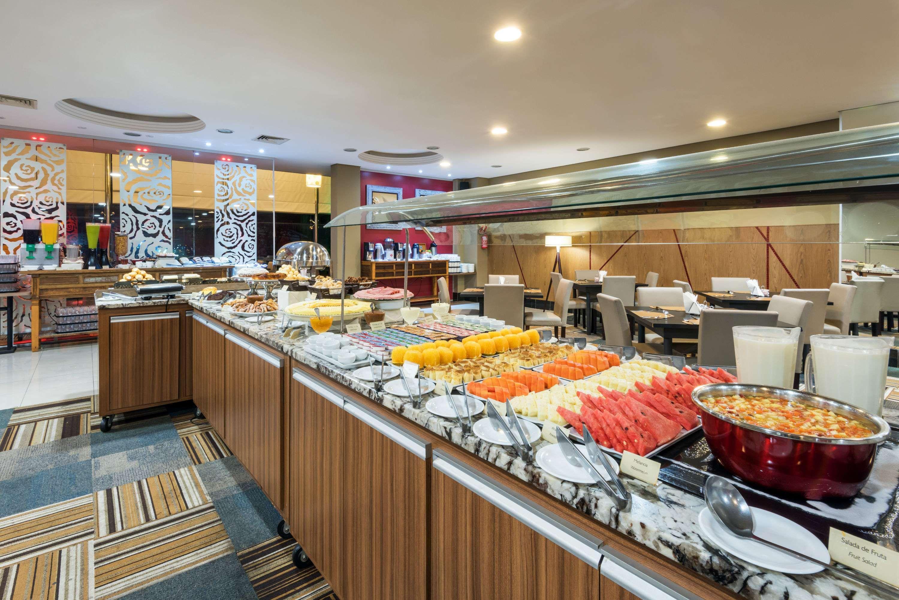 Wyndham Golden Foz Suites Фос-ду-Іґуасу Екстер'єр фото