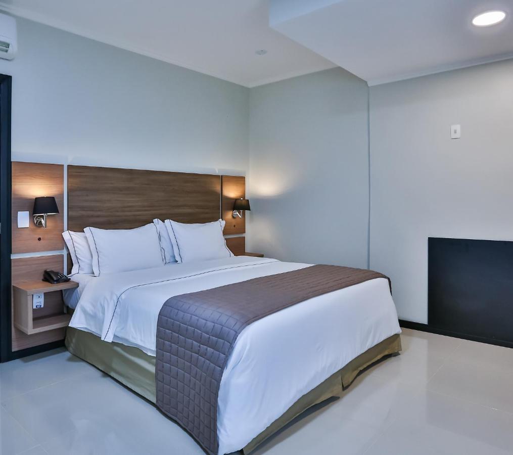 Wyndham Golden Foz Suites Фос-ду-Іґуасу Екстер'єр фото